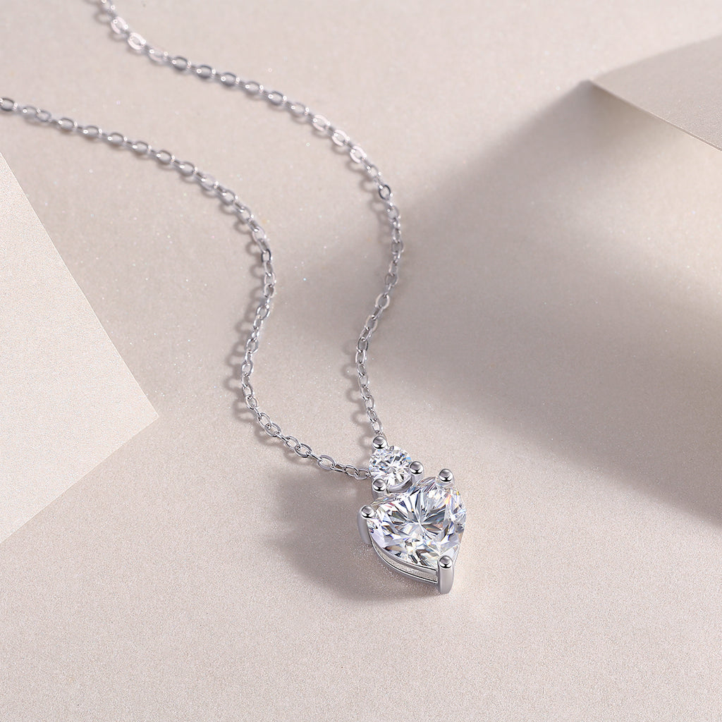 Ripple Fantasy - A Fashionable And Luxurious Diamond Jewelry Pendant Set With Moissanite S925 Sterling Silver And Platinum Plating